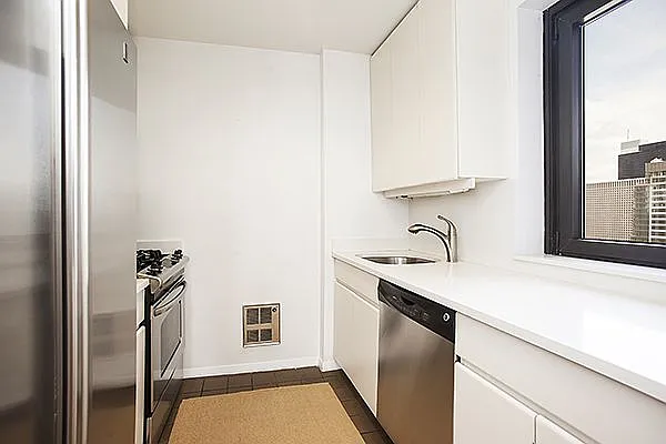 Rented by RSNY Realty | media 8