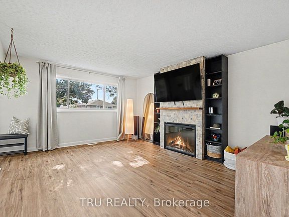 4th image of 1275 Woodside Dr
