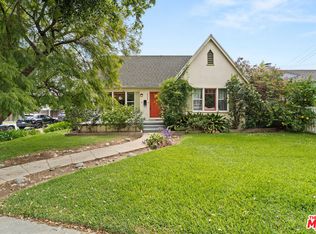 2556 E Villa St, Pasadena, CA 91107