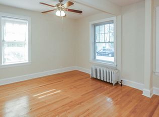 1615 W Berteau Ave #1, Chicago, IL 60613