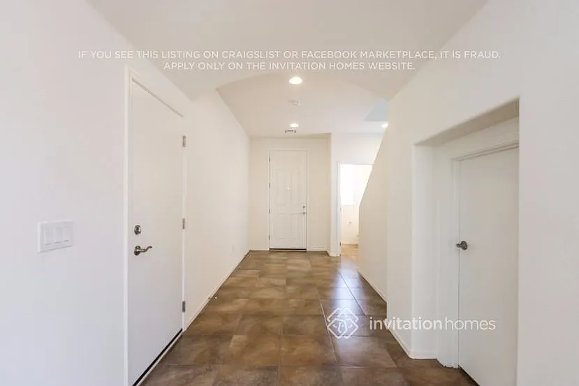 Building Photo - 1285 E Dragon Fly Rd
