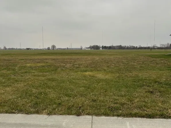 5548 Eagles Landing Dr, Oregon, OH 43616