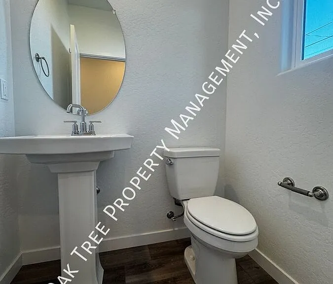251 N Minnewawa Ave #B — Photo 3