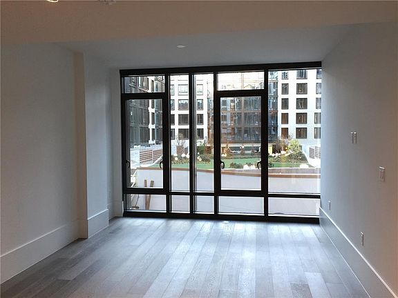 5th image of 429 Kent Ave #206