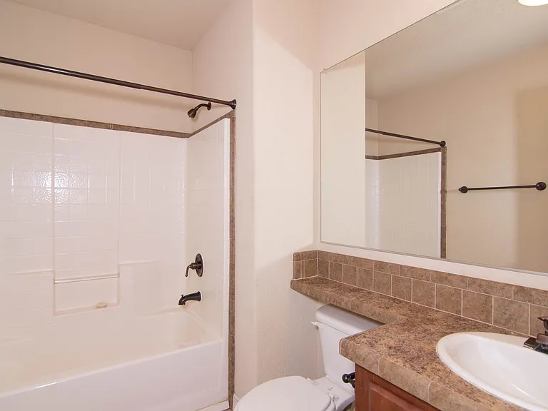 8222 W White Rd — Photo 21