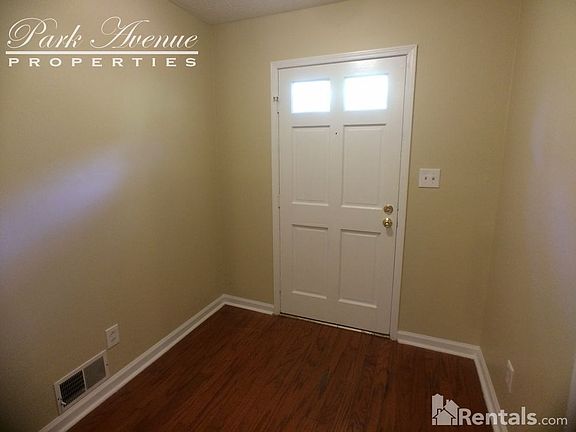 2nd image of 3171 Woodbridge Ct