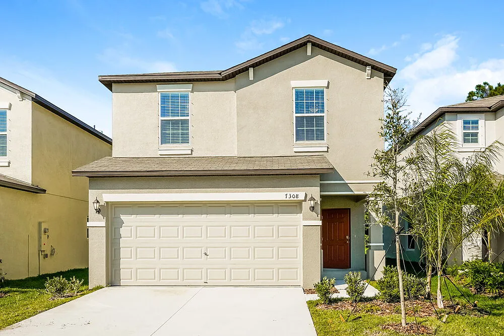 4 bed, 2.5 bath, 1763 sqft, $2,500 — Photo 1