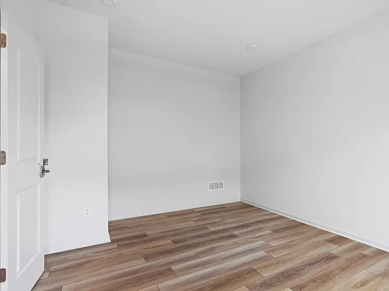 14565 Pomona Ln — Photo 7
