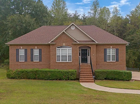 2967 Lone Oak Rd, Hueytown, AL 35023