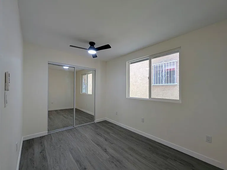 1575 Munson Ave #1/2 — Photo 12