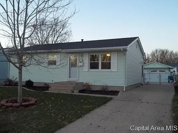 2513 Sutherland Rd photo 1