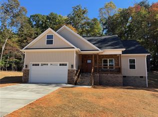 515 Woods Dr, Randleman, NC 27317