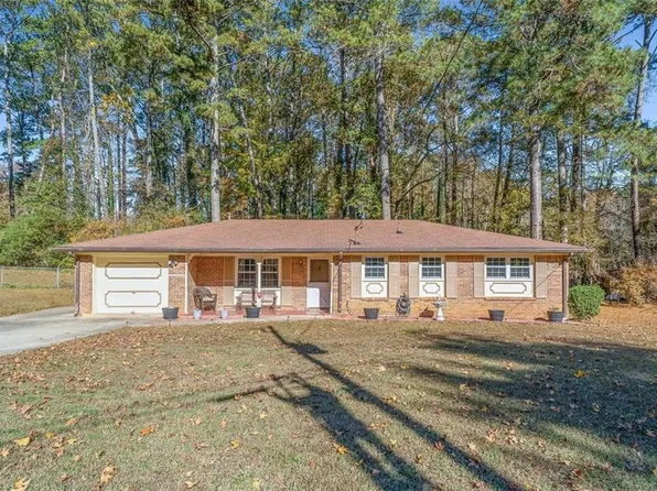 749 Dunleith Ct, Stone Mountain, GA 30083