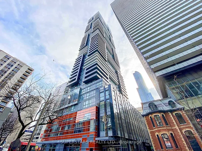 7 Grenville St #911 — Photo 11