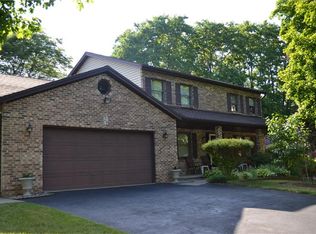 29 Bradford Hill Rd, Fairport, NY 14450