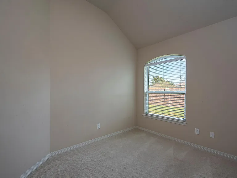 1208 Pisana — Photo 24