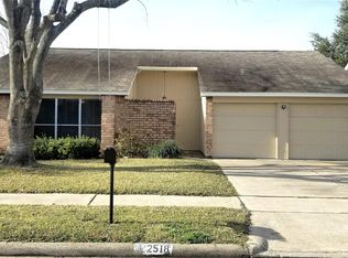 2518 Colonial Ridge Dr, Friendswood, TX 77546