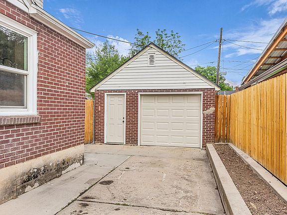 3rd image of 444 N 100th St E