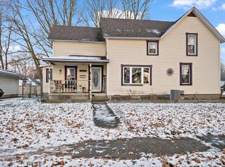 209 S 2nd St, Fairbury, IL 61739