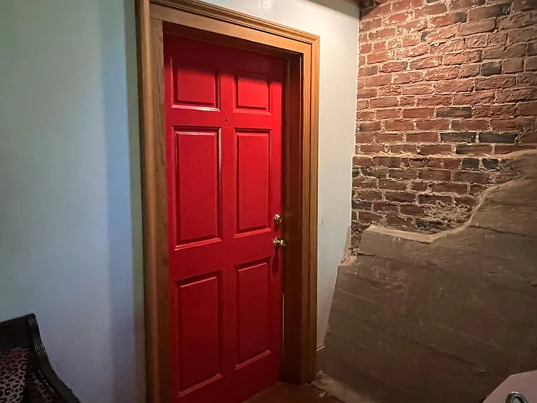 1915 E Market St #3 — Photo 32