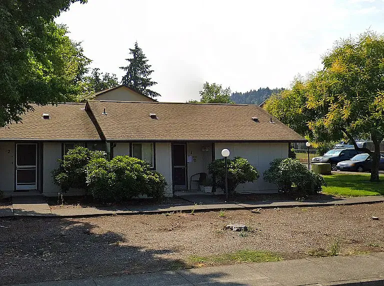900 N Douglas St — Photo 9