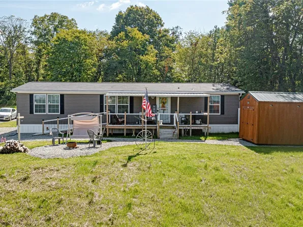 104 High View Dr, Donegal, PA 15628