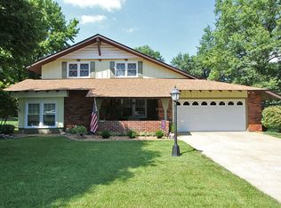 621 Harvard Dr, Edwardsville, IL 62025