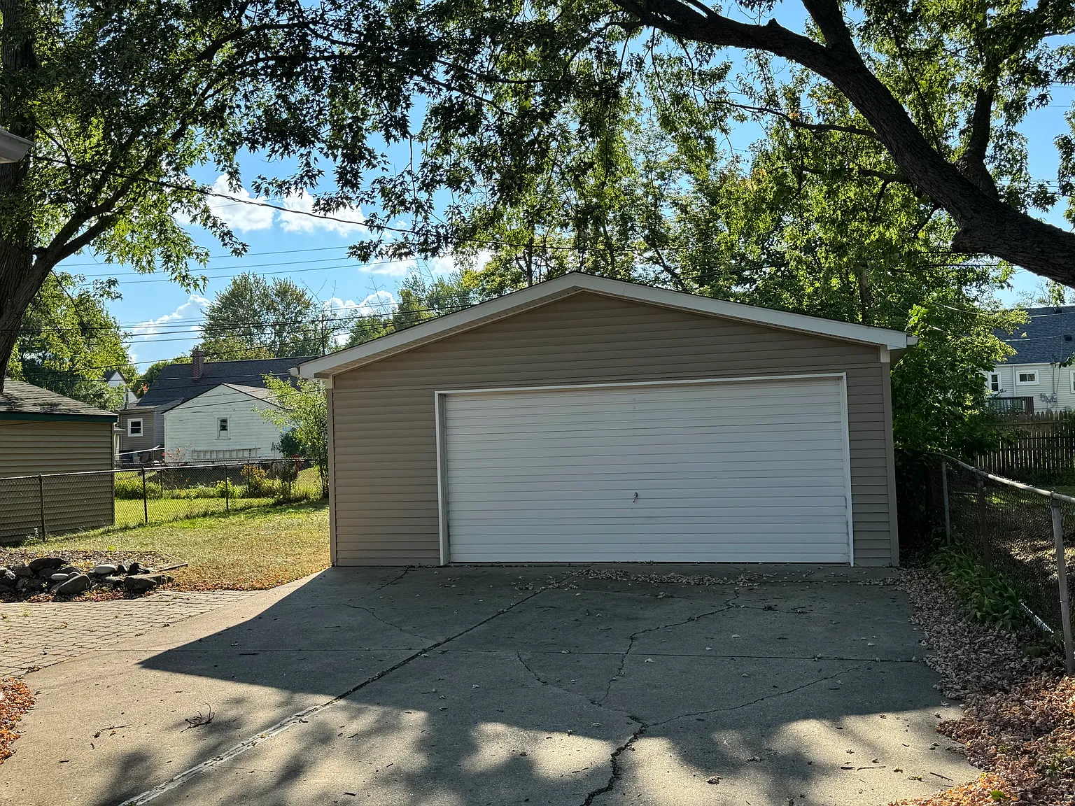 350 S Manitou Ave — Photo 2