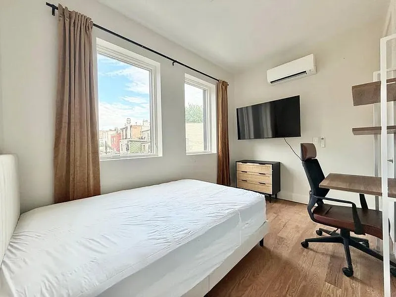 980 Kent Ave #4B-238