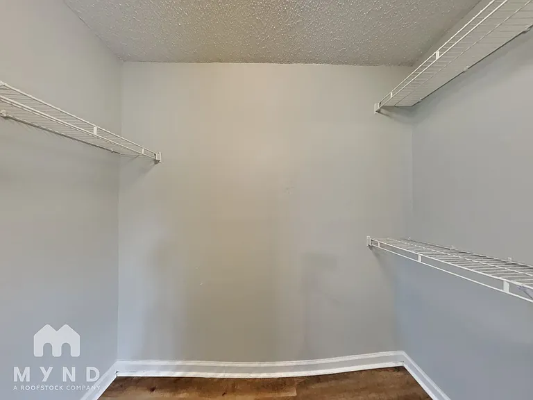 104 Carrington Dr — Photo 14