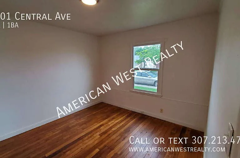 1801 Central Ave — Photo 6