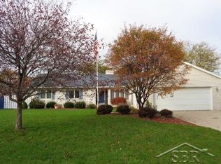 5378 Pilgrim Dr, Saginaw, MI 48638