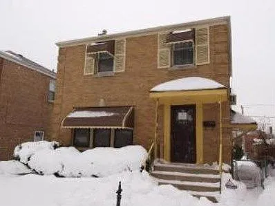 2005 S 21st Ave photo 1