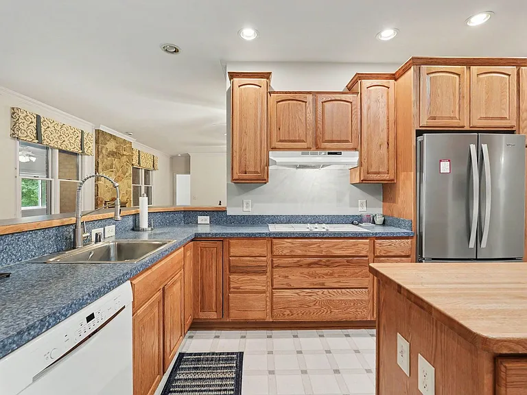 10 Piper Pl — Photo 15