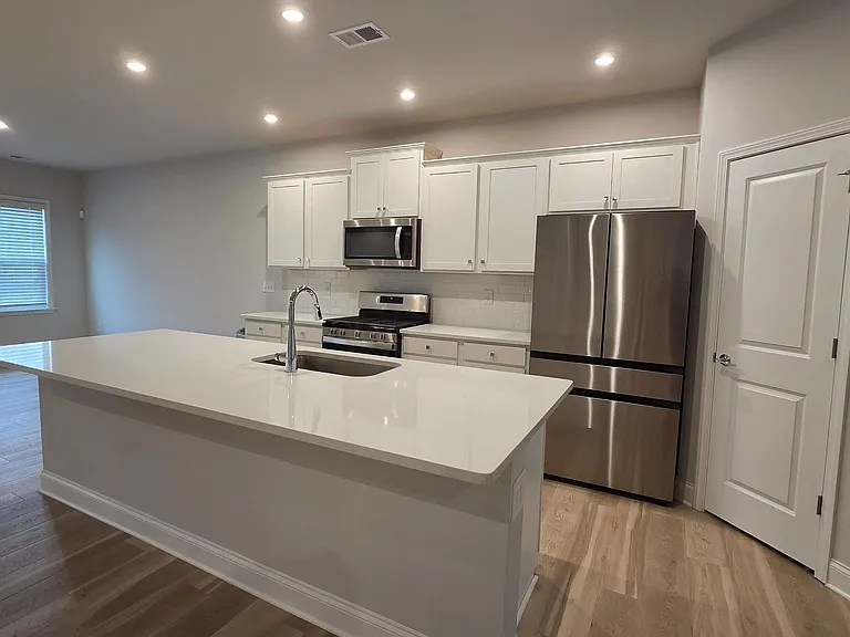 521 Elkwood Ln — Photo 14