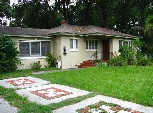 2nd image of 2300 Formosa Ave