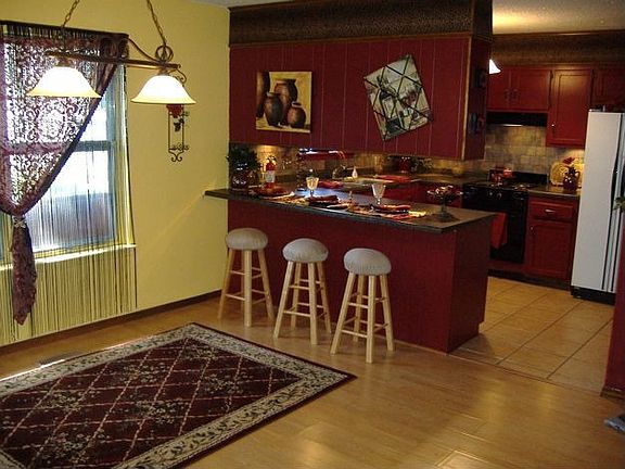 Dining / Kitchen Areas