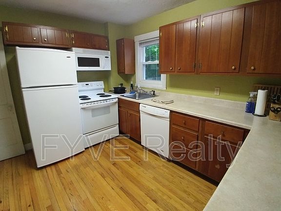 5th image of 42 S Main St