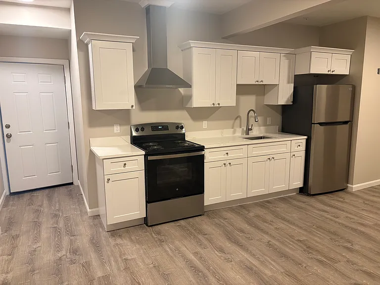181 Main St #9 — Photo 3