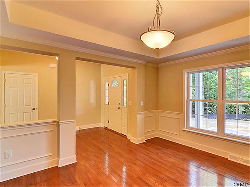 3rd image of 34 WALDEN Circle
