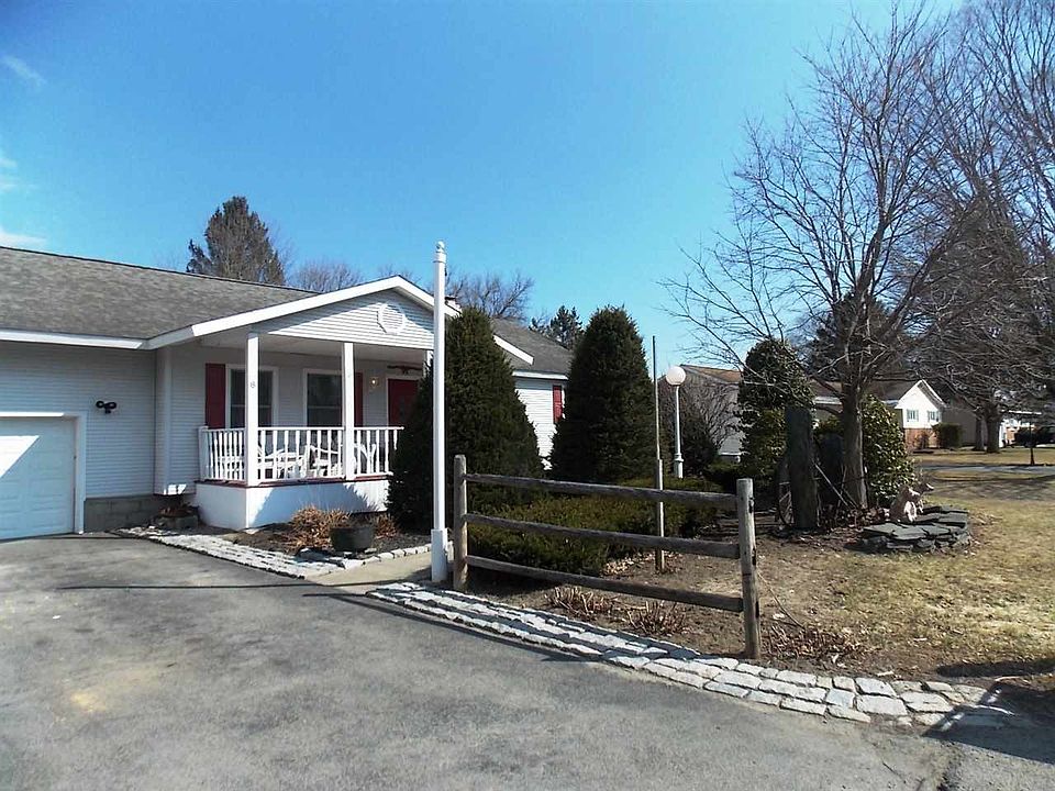 1st image of 8 Moore Ave
