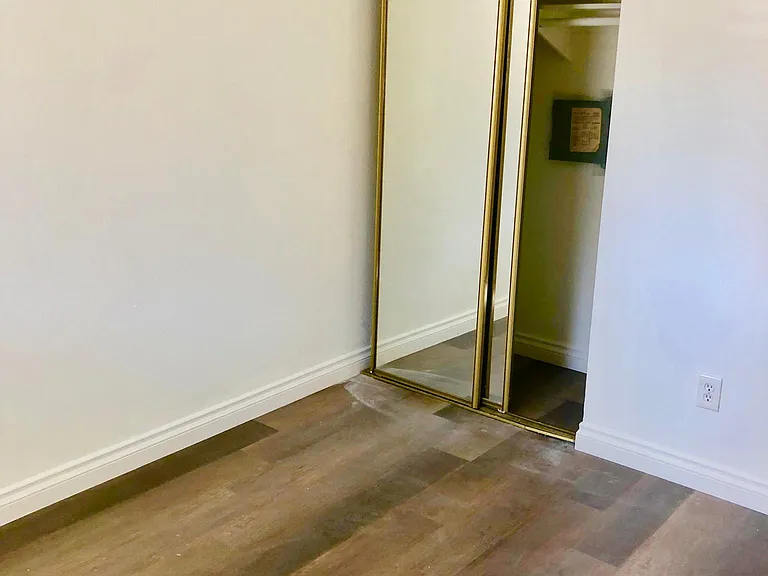 260 Lloyd St #7 — Photo 10