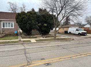 3533 Kemman Ave, Brookfield, IL 60513