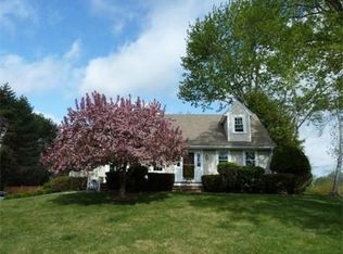 20 Robin Rd, West Newbury, MA 01985