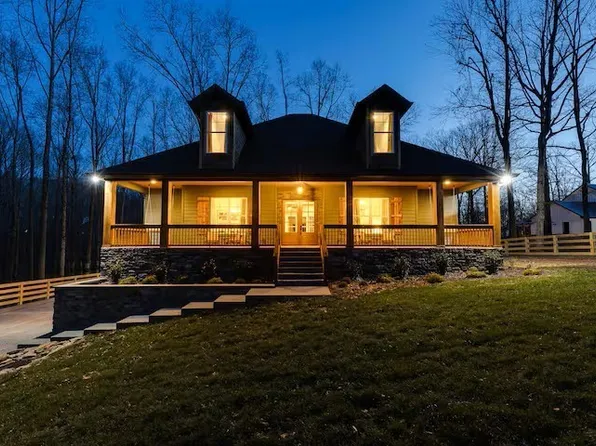 1073 Split Rail Cir, Kingston Springs, TN 37082