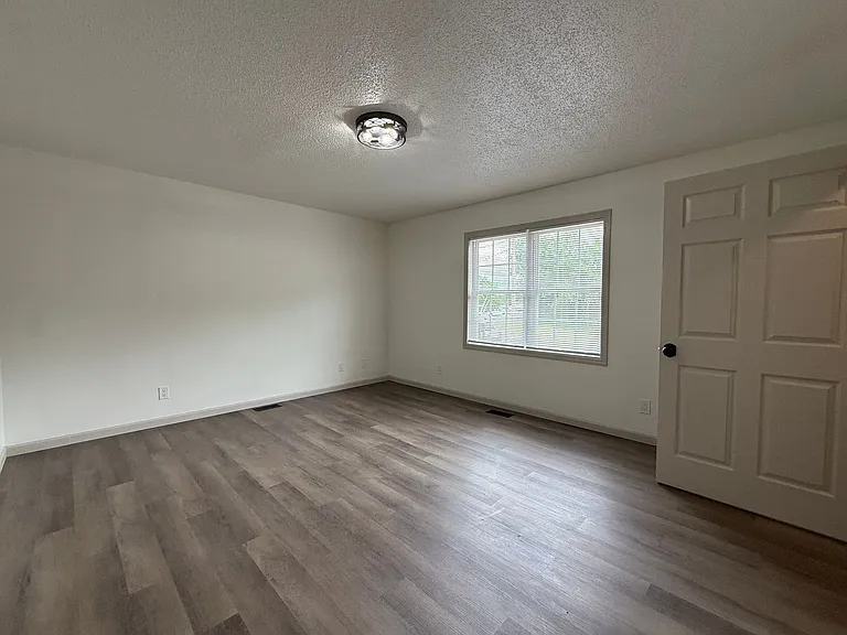 1541 Southside Rd — Photo 11