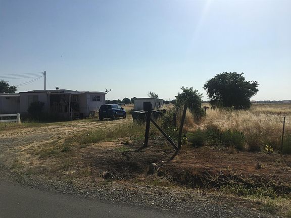 4th image of 7991 Carmencita Ave