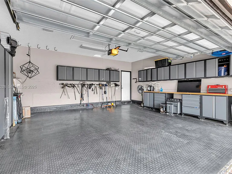 950 Marina Dr — Photo 48
