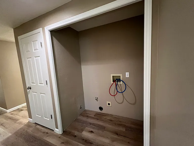 Laundry Closet with Washer/Dryer Hook Ups