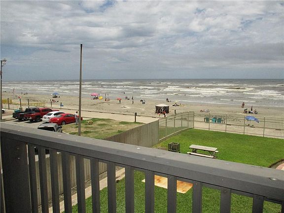 4th image of 15002 Windward Dr Unit 202